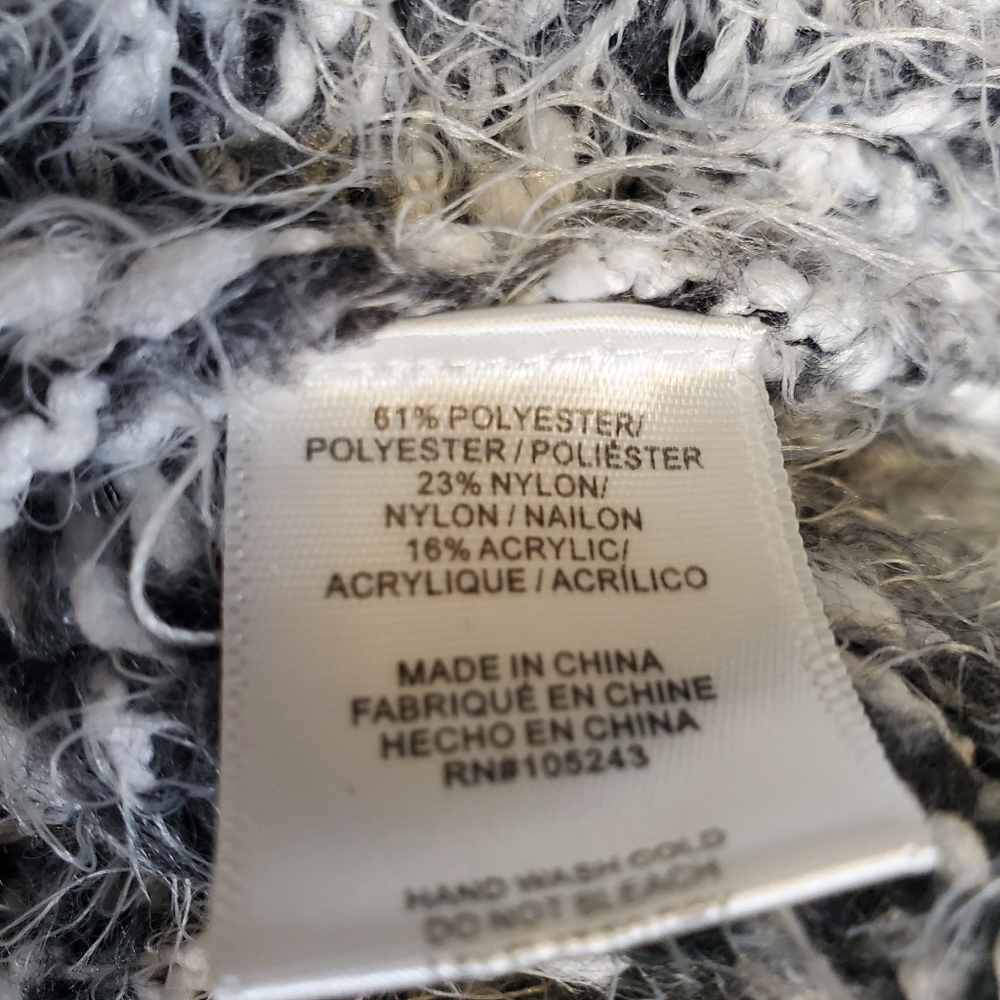 Bobeau Eyelash Sweater - Picture 5 of 6